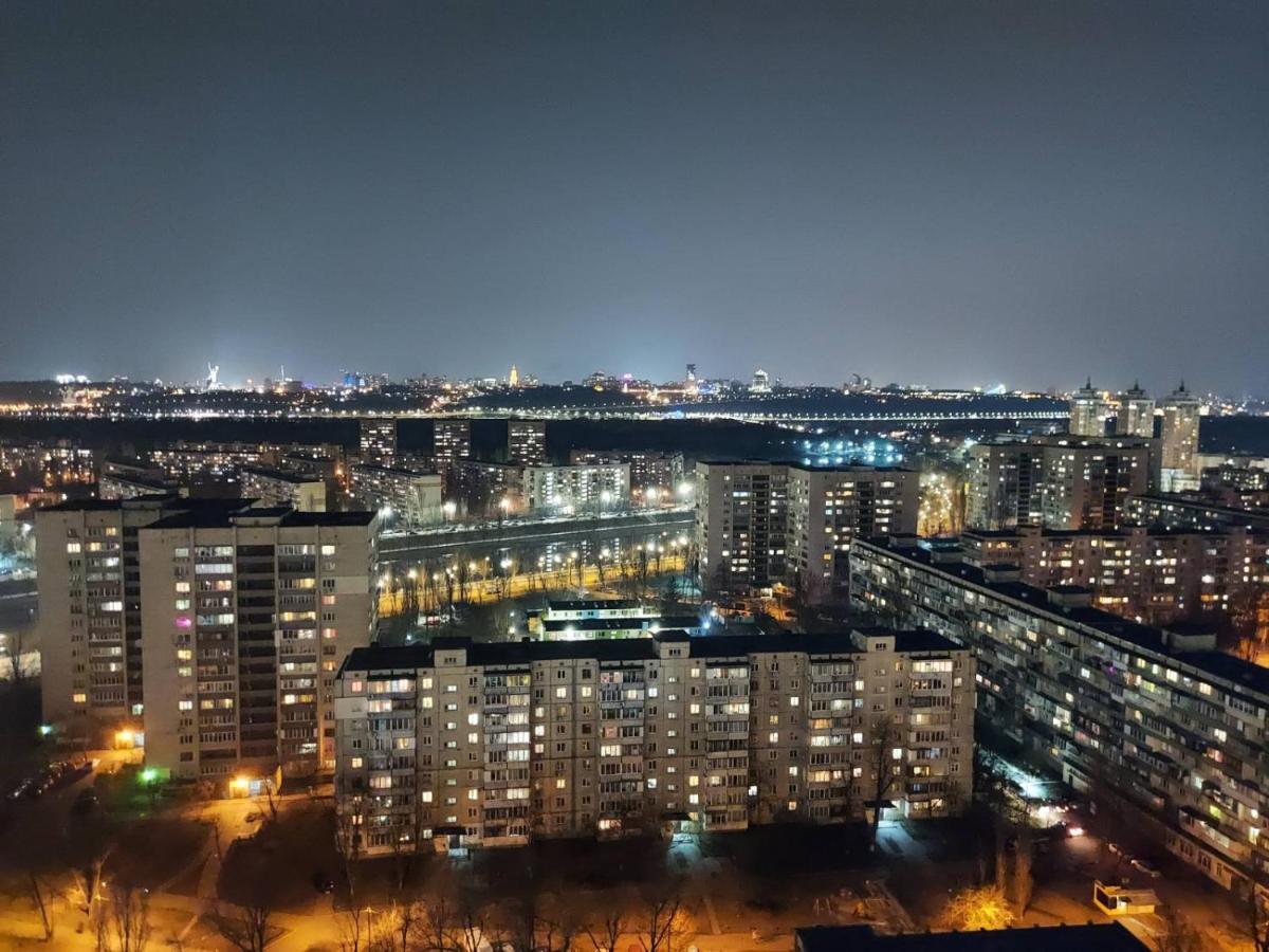 Студія З Неймовірним Краєвидом Біля М Лівобережна Ліфт Інтернет Працює Kiev Eksteriør billede
